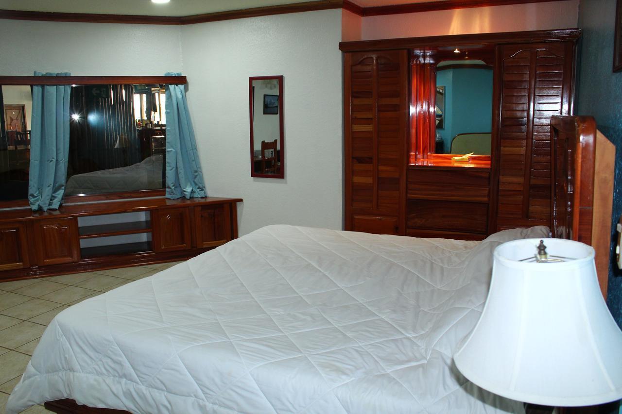 Fish Hook Marina Hotel Golfito Εξωτερικό φωτογραφία
